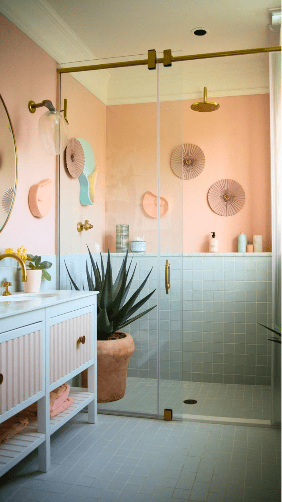 21 Creative Small Bathroom Ideas to Use Your Space Better
